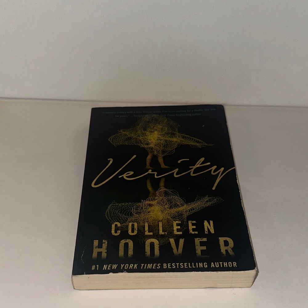 Verity by Colleen Hoover - Black and Gold Cover